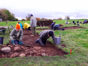 Discover Brightwater volunteers during a dig